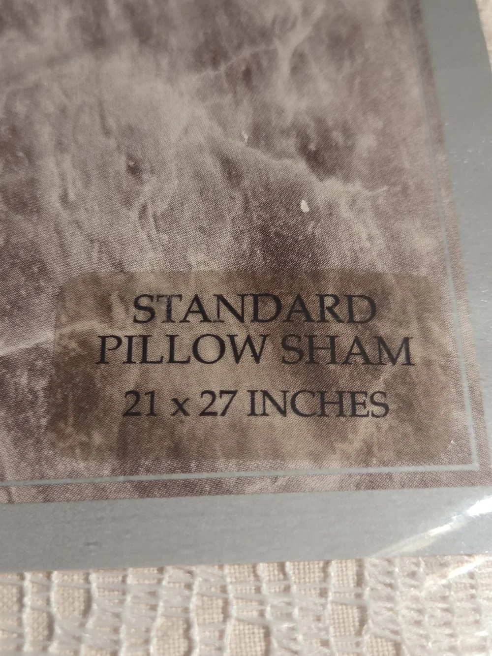 Full/Queen Bed Quilt And Pillow Shams